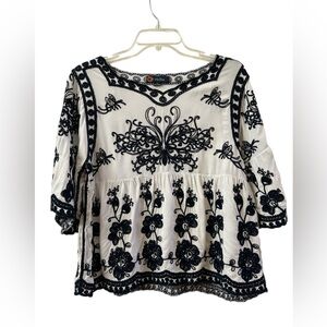 Indigo Poppy Embroidered Boho Babydoll Peasant Top Butterfly Floral White
